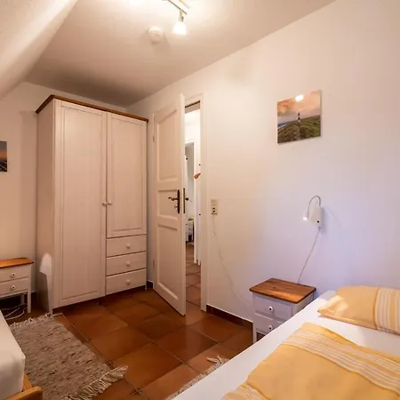 Britta Apartment *